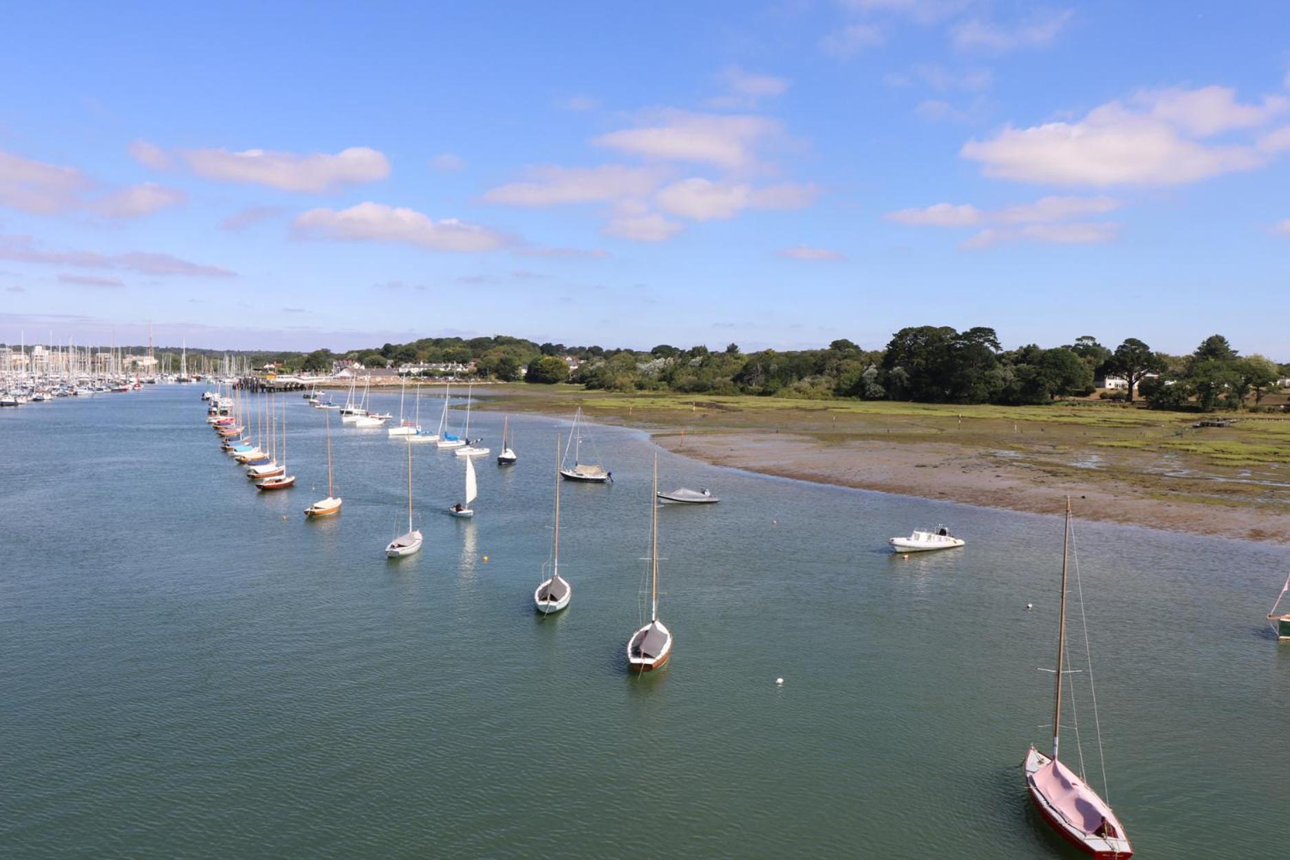 Captains Row Lymington Buitenkant foto